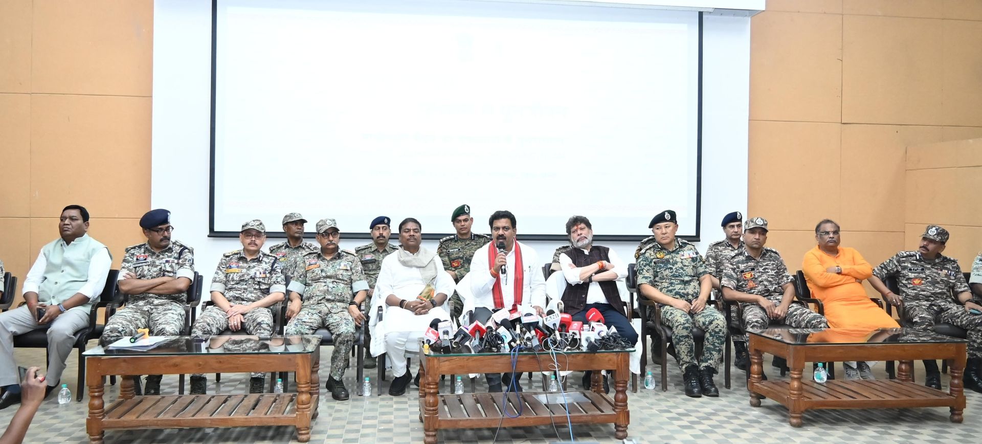 छत्तीसगढ़ 31 मार्च 2026 तक सशस्त्र नक्सलवाद से होगा मुक्त: विजय शर्मा