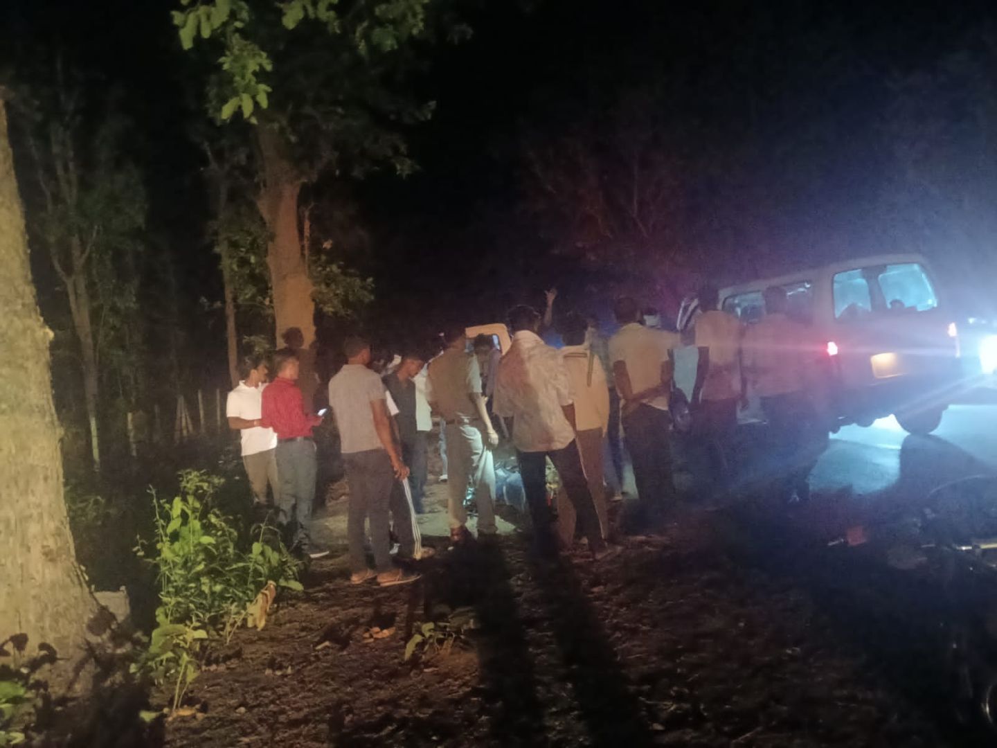 अज्ञात मृतक की पहचान में जुटी पुलिस, हादसे की जांच जारी