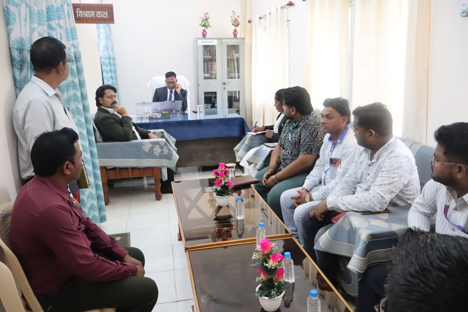 प्रधान न्यायाधीश ने नेशनल लोक अदालत को अधिक प्रभावी बनाने हेतु बैंक, दूरसंचार व नगरपालिका अधिकारियों की ली महत्वपूर्ण बै