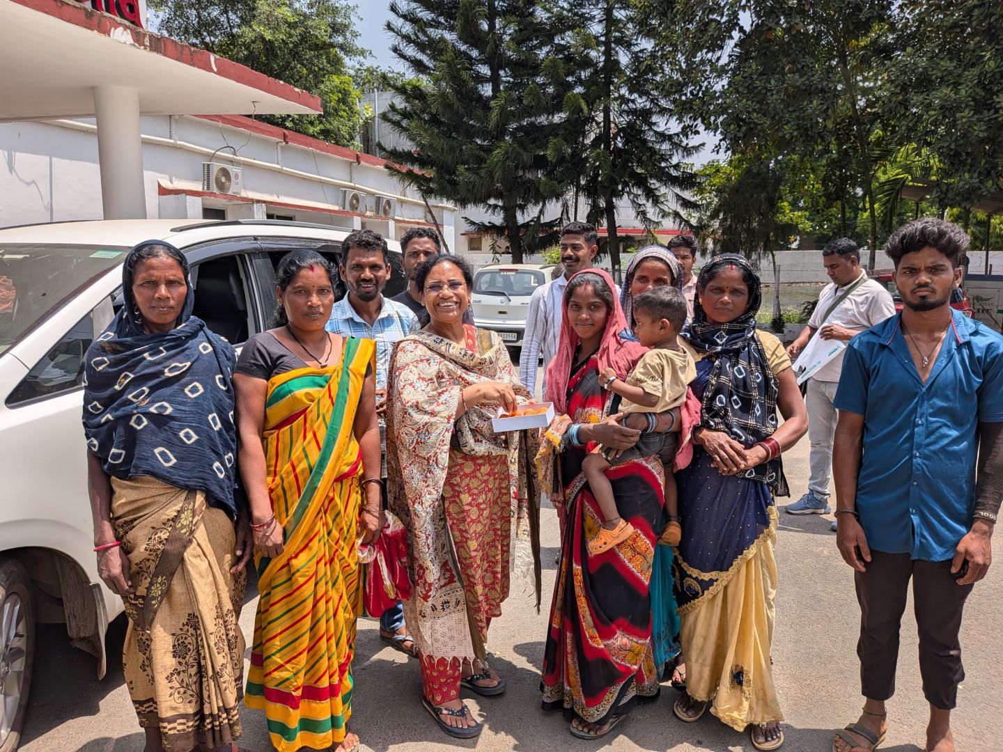 विधायक लता उसेण्डी की पहल पर बोर खनन होने से ग्रामीणों को पेयजल संकट से राहत मिली