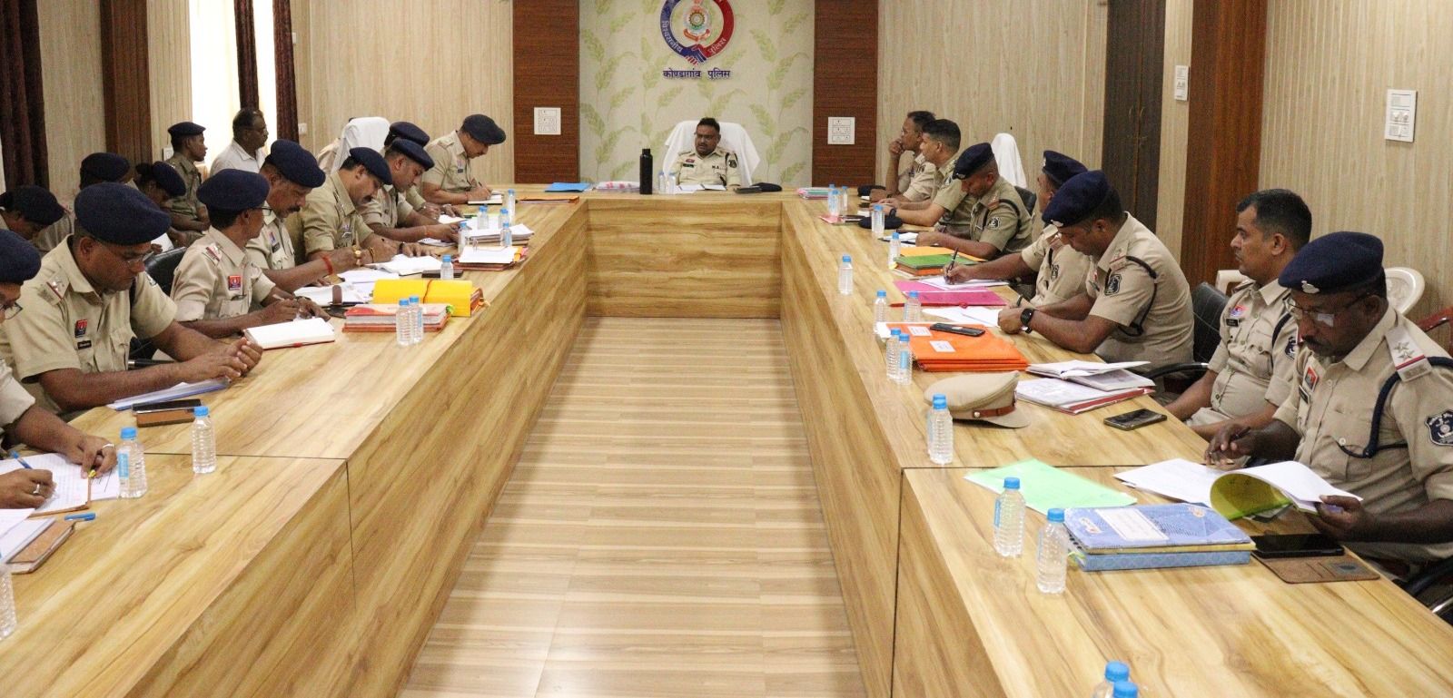 उत्कृष्ट कार्य करने वाले अधिकारी-कर्मचारी “कॉप ऑफ द मंथ” व “एम्पलाई ऑफ द मंथ” से सम्मानित