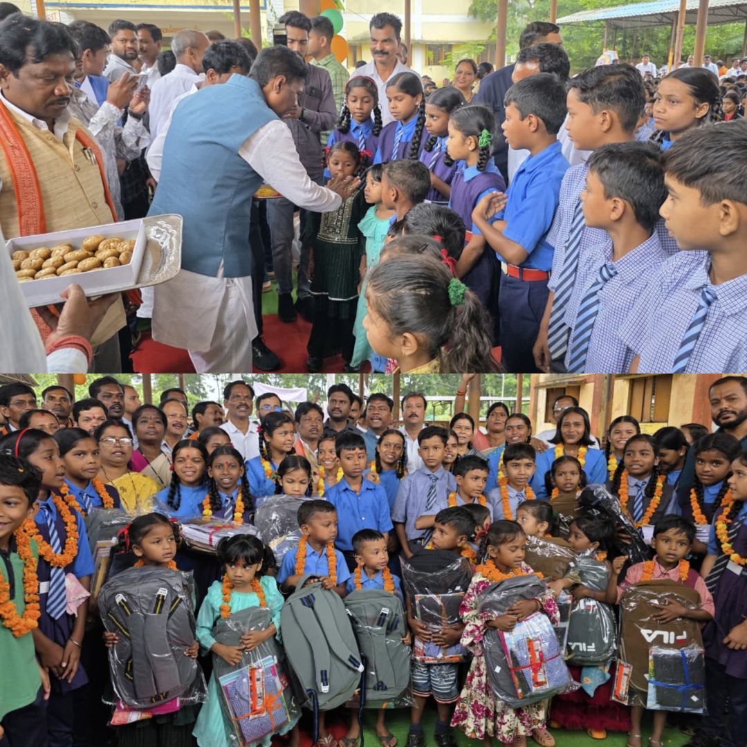  शाला प्रवेशोत्सव में मंत्री केदार कश्यप व सांसद महेश कश्यप ने किया डिजिटल शिक्षा का शुभारंभ