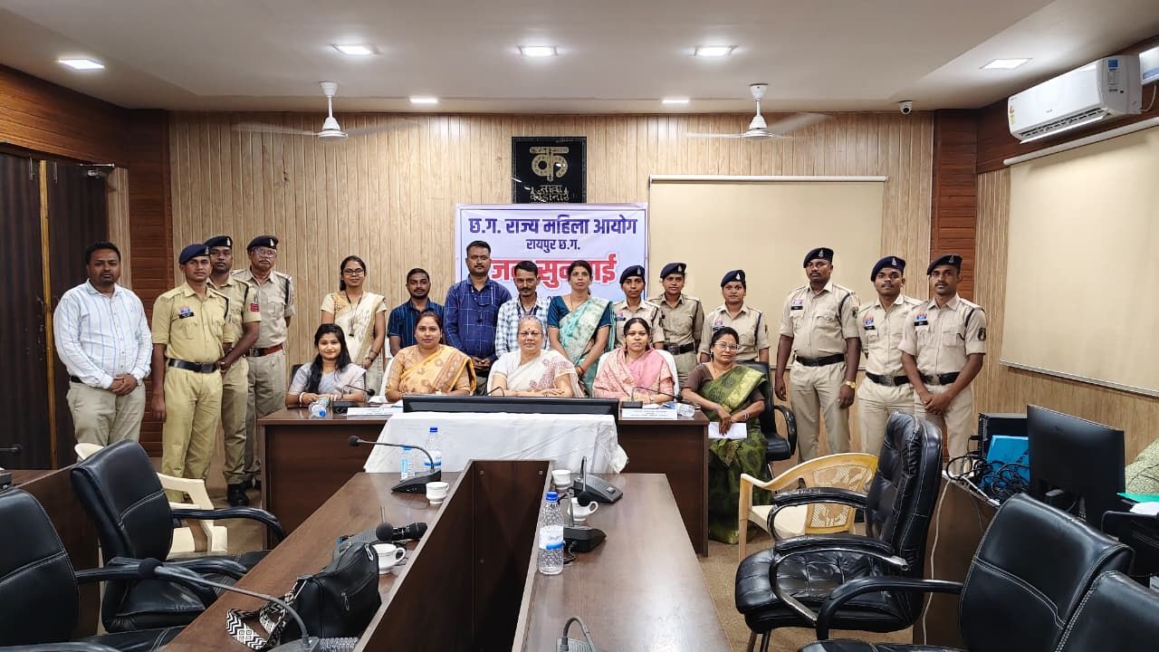 महिला आयोग की जनसुनवाई: नगर सेना कर्मी ने दो लाख भरण-पोषण देने पर सहमति जताई, एफआईआर के भी निर्देश