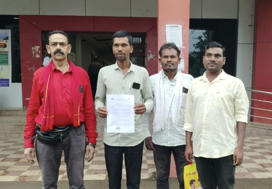 सीपीआई ने कलेक्टर को सौंपा ज्ञापन, प्रत्येक कक्षा में शिक्षक नियुक्ति और गैर-शैक्षणिक कार्य से शिक्षकों को मुक्त करने की