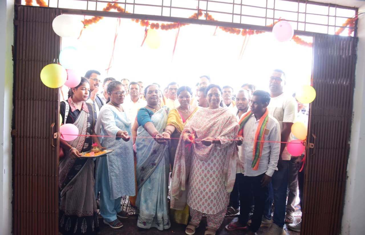विधायक लता उसेंडी ने 50 सीटर प्री-मैट्रिक बालक छात्रावास का किया लोकार्पण, महतारी सदन का भूमिपूजन