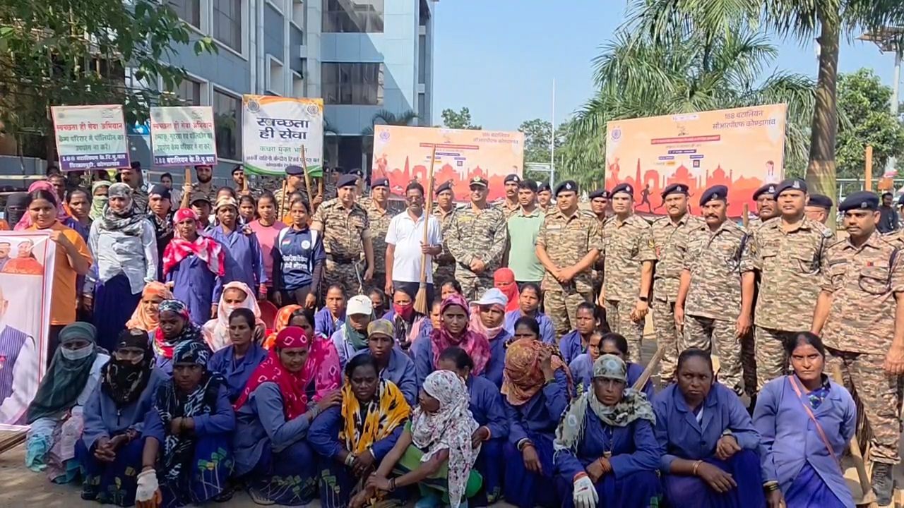 जिला अस्पताल में चला सेवा संकल्प अभियान के तहत स्वच्छता अभियान
