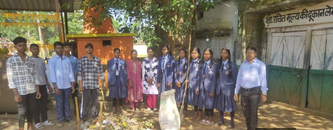 एनएसएस इकाई शामपुर ने चलाया स्वच्छता अभियान, 50 किलो पॉलीथिन एकत्रित
