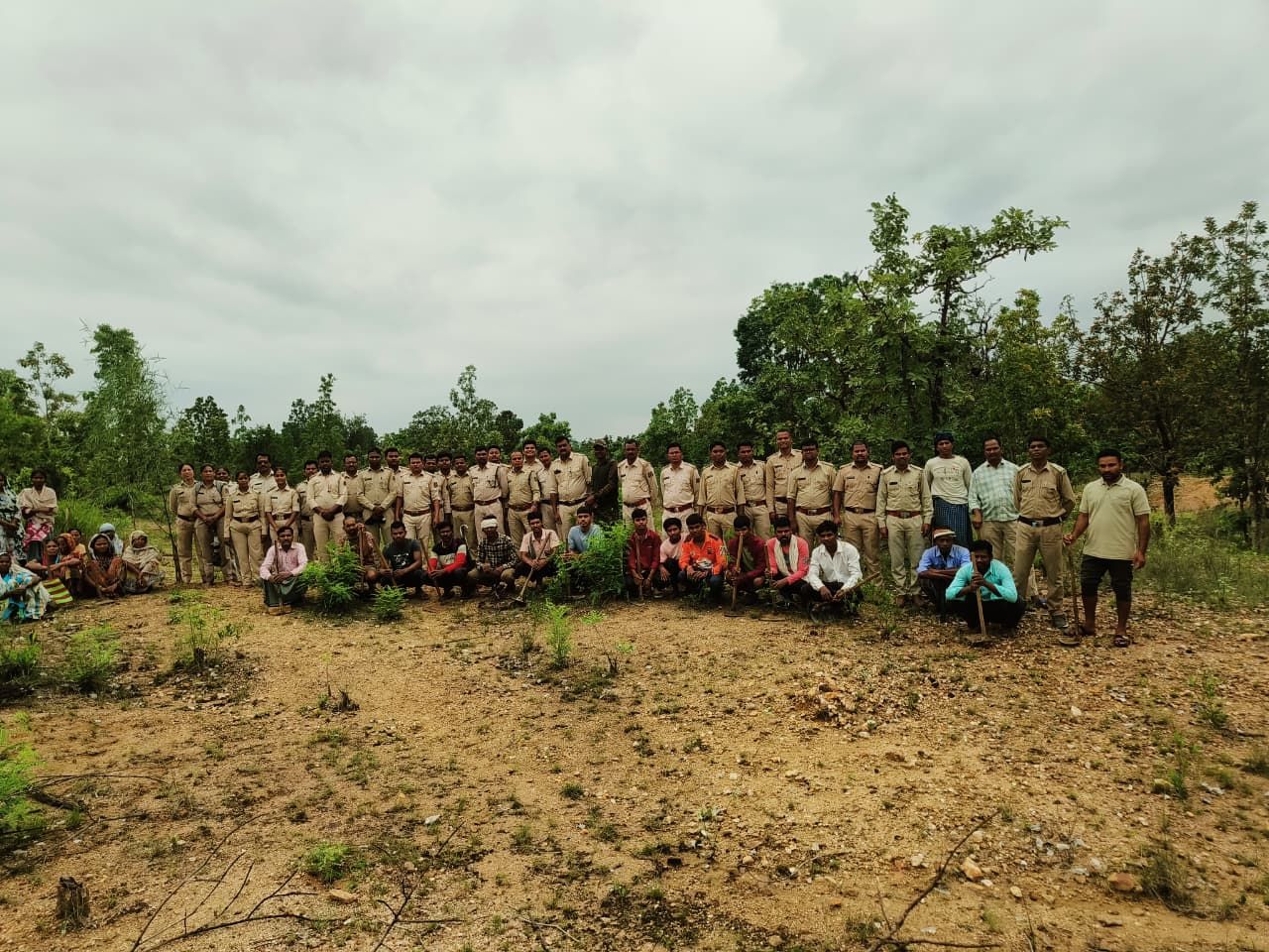 शकाल वन मंडल की कार्रवाई, चिपरेल-सालेभाट सहित कई क्षेत्रों में अतिक्रमण पर सख्ती; गोविंदपुर, आमाडीही और सोडमा सहित..