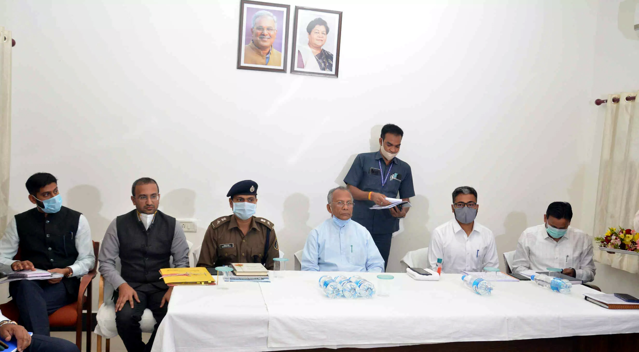 प्रभारी मंत्री ताम्रध्वज साहू ने ली विभागीय समीक्षा बैठक