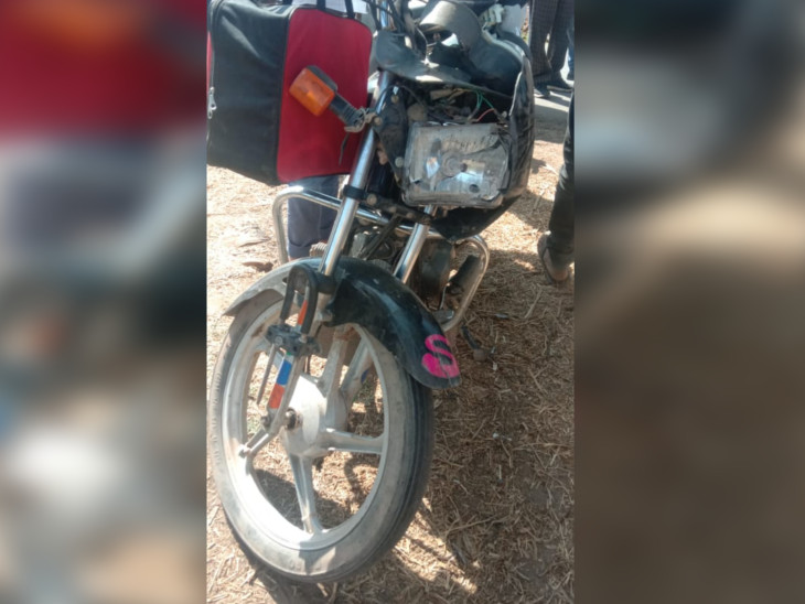 तेज रफ्तार मोटरसाइकिल पेड़ से टकराई,एक की मौत 2 घायल