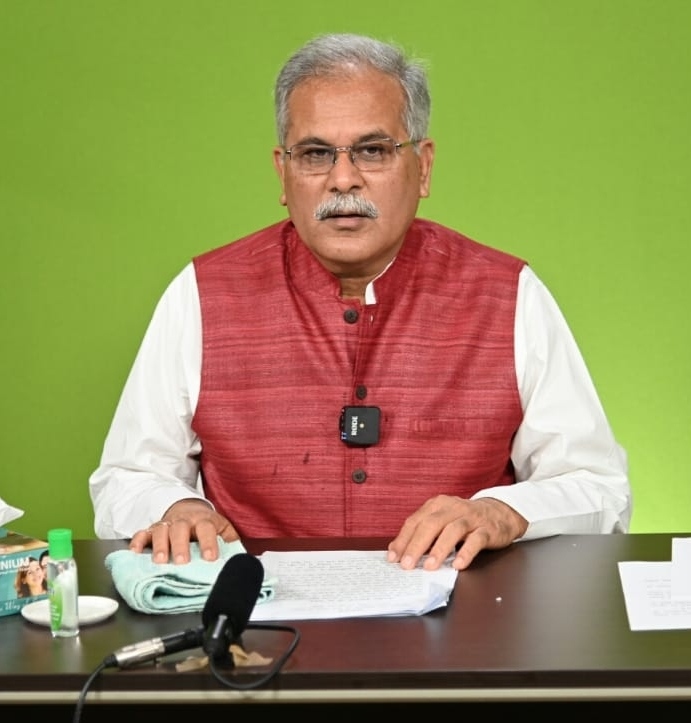 छत्तीसगढ़ को उत्पादक भी बनना है और उपभोक्ता भी: श्री भूपेश बघेल : लोकवाणी की 15वीं कड़ी में आम जनता से रू-ब-रू हुए मुख्यमंत्री