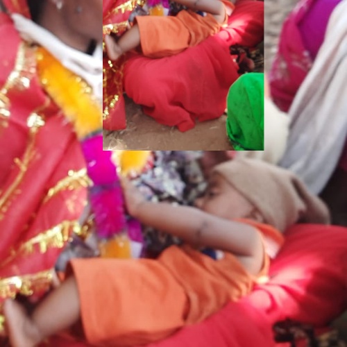 बच्चे की माँ ने लिया मुख्यमंत्री कन्या विवाह में सात फेरे