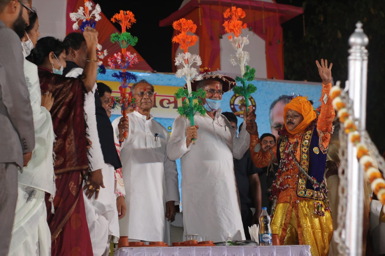 राजिम में धार्मिक और सामाजिक कार्यों के लिए 54 एकड़ भूमि को किया जाएगा विकसित - भूपेश बघेल