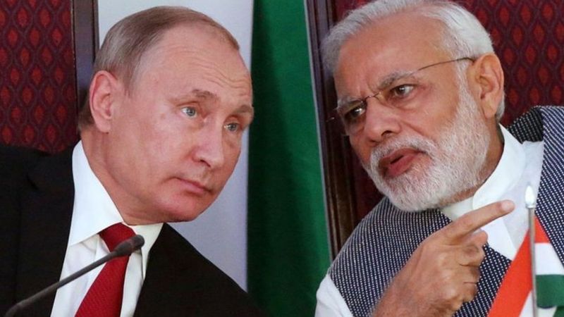 अमेरिका और रूस की तनातनी में कैसे संतुलन बनाएगा भारत