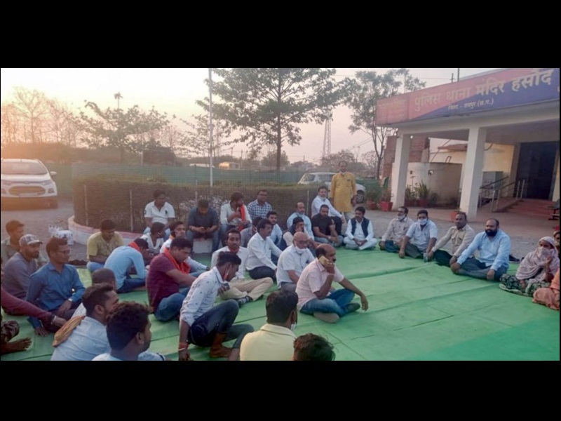 राम मंदिर चंदा वसूली पर विवाद बढ़ा, भाजपाइयों ने थाने का किया घेराव