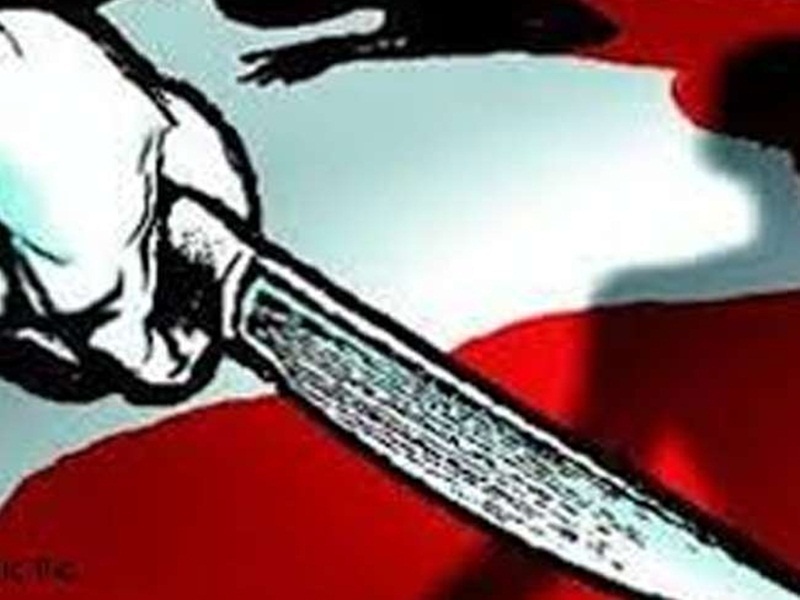 दो बच्‍चों की मां से घर में घुसकर की छेड़खानी, विरोध करने पर मारा चाकू
