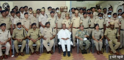 खुड़मुड़ा हत्याकांड की गुत्थी सुलझाने वाले पुलिस अधिकारियों-कर्मचारियों को गृहमंत्री ने किया सम्मानित