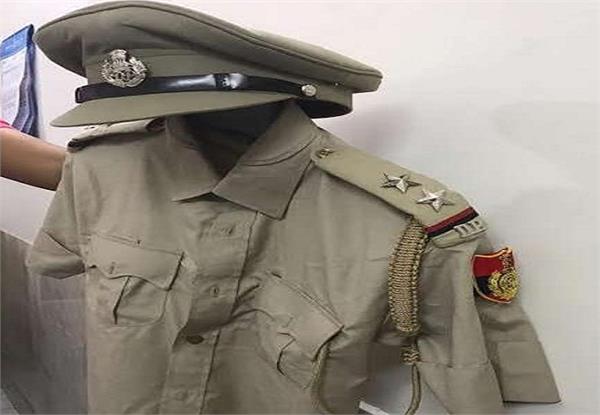 वर्दी पहनकर कर रहा था अवैध वसूली, होटल संचालक ने पकड़कर कर दिया पुलिस के हवाले