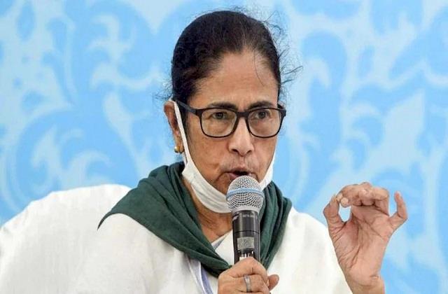 भाजपा को रोकने के लिए वोट दें तृणमूल को : ममता