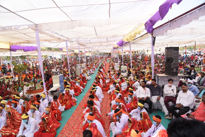 मुख्यमंत्री सामूहिक विवाह योजना में 254 वर-वधू बधें परिणयसूत्र में