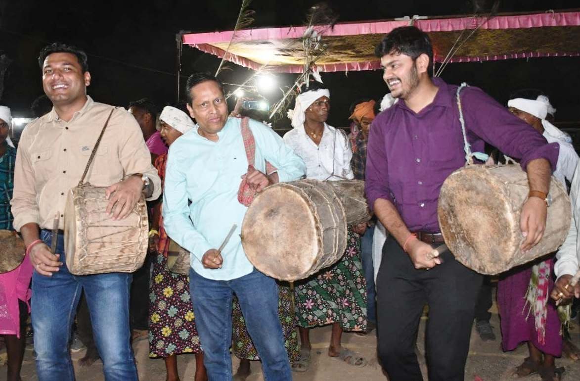 माता मावली मेला के पारम्परिक पूजा-अर्चना में शामिल हुए कलेक्टर, एसपी