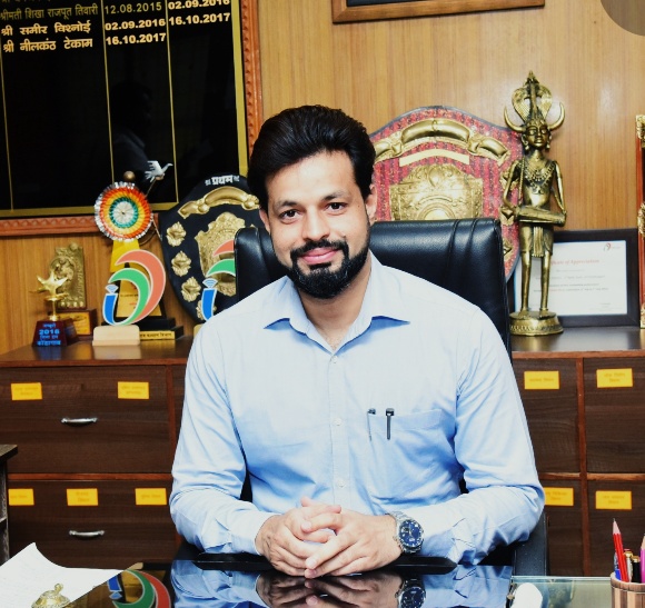 जिले के समस्त बैंकिंग कार्यों को मध्यरात्रि 12 बजे तक खुला रखने हेतु कलेक्टर ने दिये आदेश