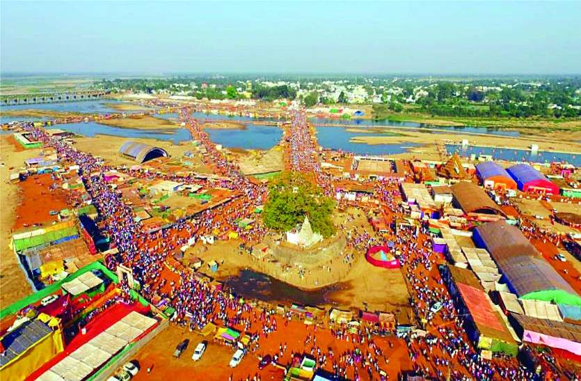 राजिम मेला : पीएचई विभाग साफ सफाई पर कर रहे फोकस