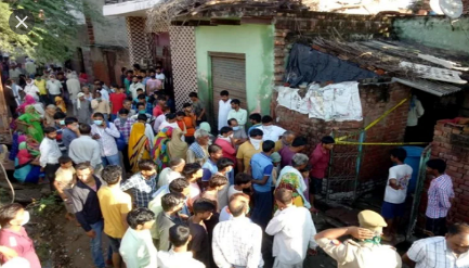 एक ही परिवार के तीन लोगों की निर्मम हत्या से सनसनी