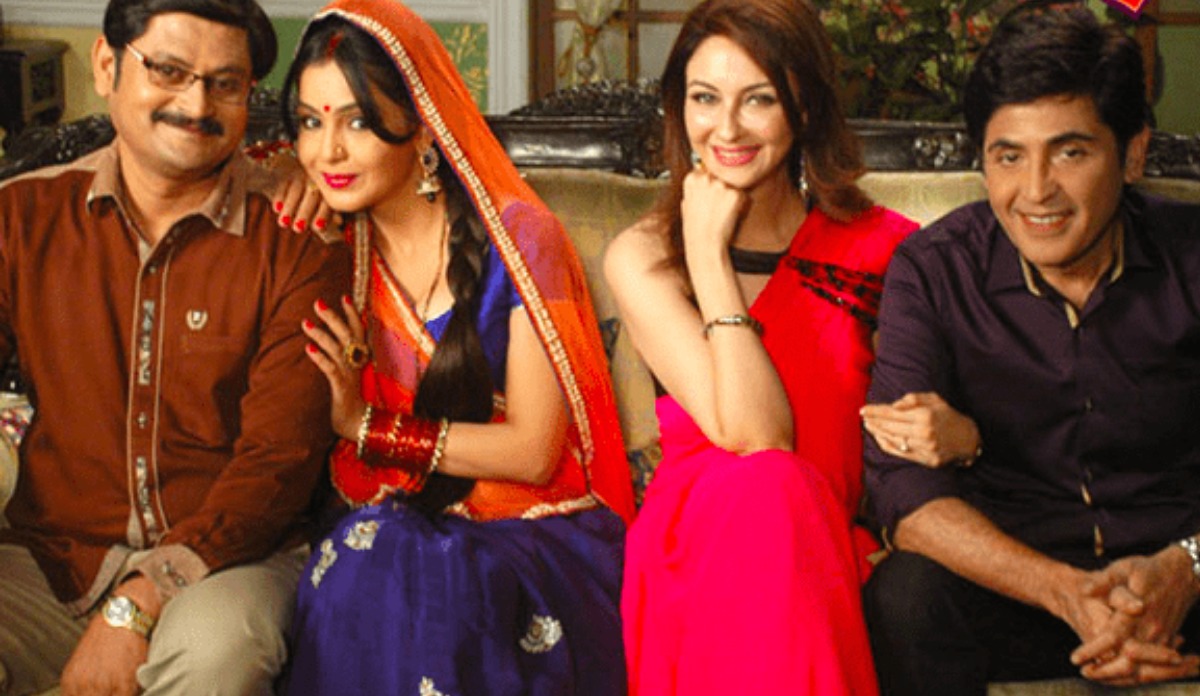 सिर्फ एक एपिसोड के लिए हजारों रुपए चार्ज करते हैं ये सितारे, भाबीजी की फीस सुन चौक जाएंगे