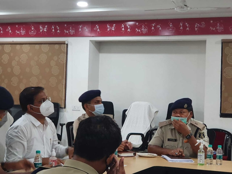 शहर के चप्पे-चप्पे पर छह सौ सुरक्षा बल की तैनाती, बाहर निकलने पर होगी FIR