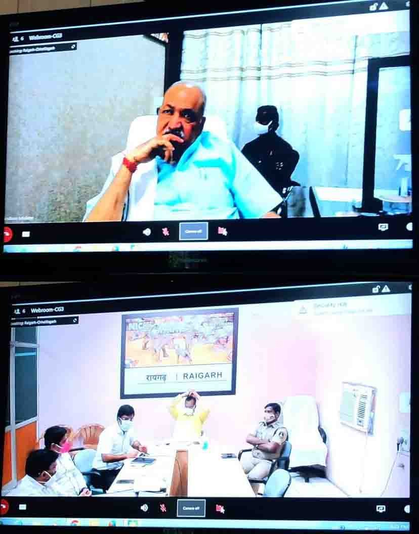 टीका लगवा चुके लोगों पर कोरोना महामारी का असर कम हुआ है :  कोरोना संक्रमण नियंत्रण एवं बचाव के लिए फंड की कमी नहीं होगी: प्रभारी मंत्री रविंद्र चौबे