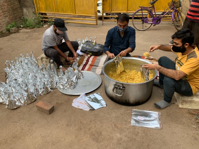 रायपुर का द सपोर्टिंग हैंड बना कोरोना मरीज के लिए सहारा, भोजन के लिए इस नंबर पर करें संपर्क