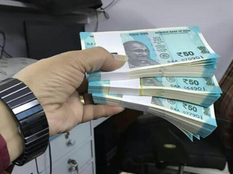 बैंकों का मर्जर बना उपभोक्ताओं के लिए मुसीबत, झेलनी पड़ रही परेशानियां