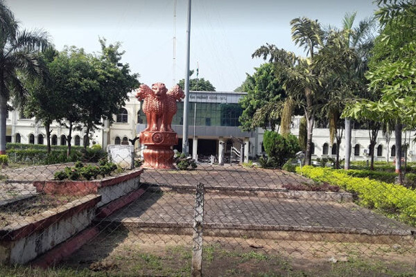 सभी दफ्तर और निगम कार्यालय में आम लोगों के प्रवेश पर लगी रोक, कलेक्टर ने जारी किया आदेश