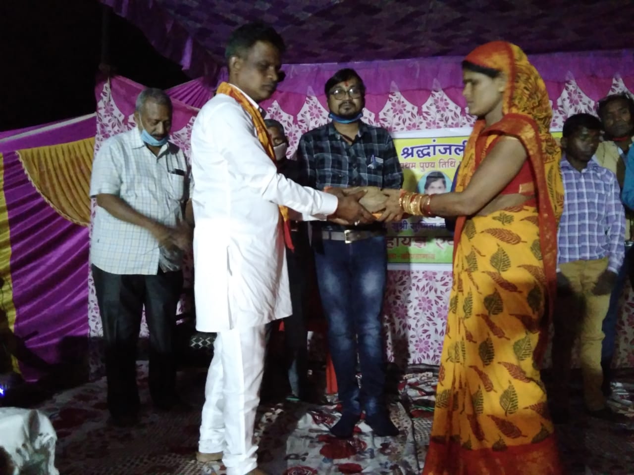 सरगीफूल बस्तर के कलमकारों ने दी शामपुर की सुष्मिता कौशिक को श्रद्धांजलि …