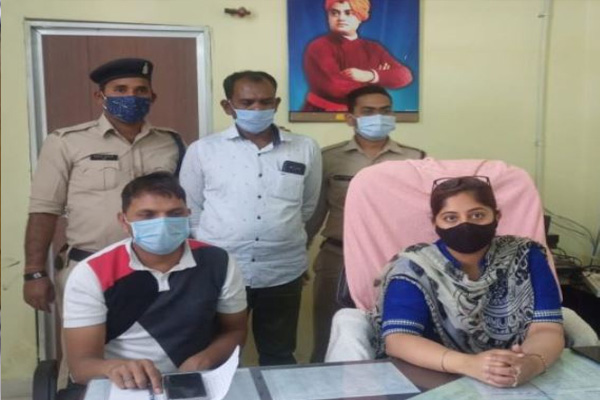 ‘‘पटवारी ने पर्ची नहीं दी जबकि मैंने उसे पांच हजार रुपये दिए थे. इसलिए आत्महत्या कर रहा हूं.’’ पटवारी गिरफ्तार