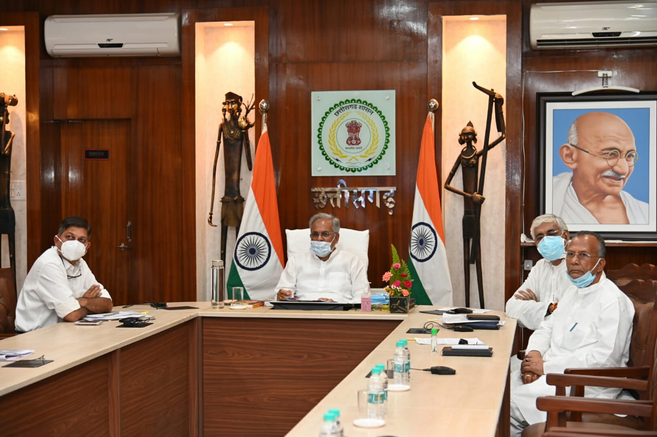 छत्तीसगढ़ को एक सप्ताह की जरूरत का वैक्सीन एडवांस में उपलब्ध कराएं - मुख्यमंत्री