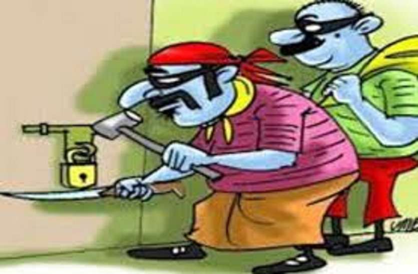 लॉकडाउन में सेंधमारी कर चुरा लिए 4 नग बैटरी
