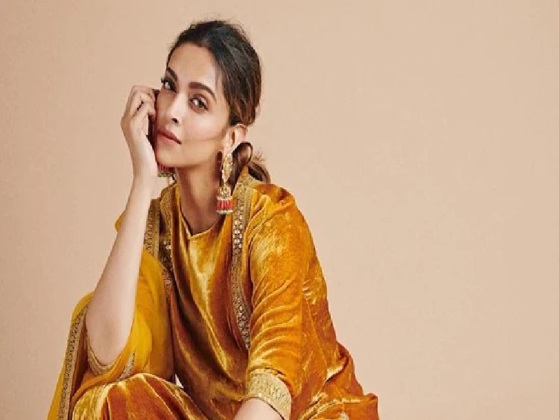 कोरोना की चपेट में दीपिका पादुकोण का परिवार, पिता अस्पताल में भर्ती, बहन और मां भी पॉजिटिव