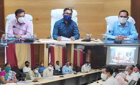 शासकीय कार्यालयों में कार्यरत सभी कर्मचारियों का होगा वैक्सीनेशन