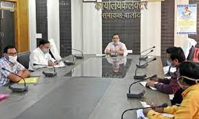 कलेक्टर ने की गोधन न्याय योजना के प्रगति की समीक्षा