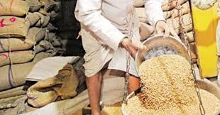 कार्डधारियों को दो माह का मुफ्त राशन एक साथ नही मिला
