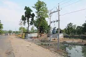 ग्राम तर्रेम में सड़क बनने के साथ 73 वर्ष बाद पहुंची बिजली