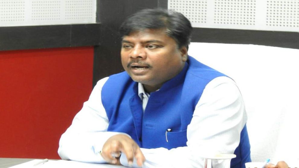 सरकार घर-घर दवा पंहुचाने के स्थान पर शराब पंहुचाने की व्यवस्था कर रही है – केदार कश्यप