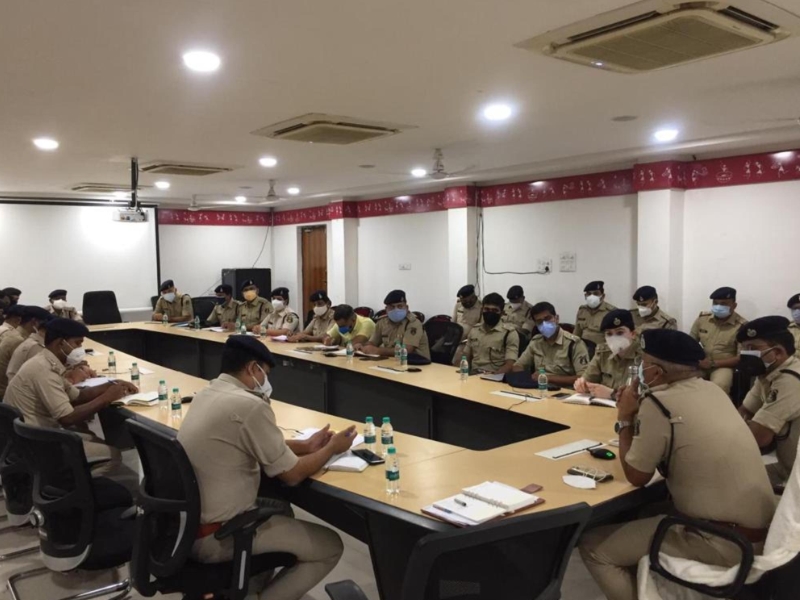 लॉकडाउन में गुंडे-बदमाशों पर रखें नजर, सख्ती से करे कार्रवाई- रायपुर पुलिस कप्तान अजय यादव