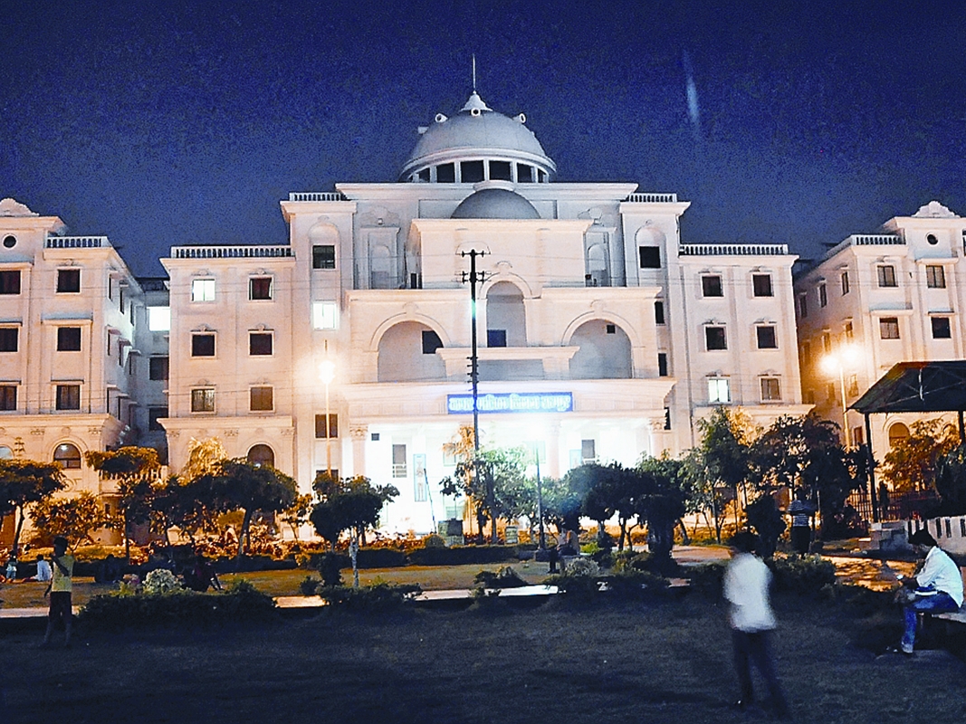 निगम ने चार साल से नहीं बनाया डिमांड, लेखा-जोखा तक नहीं