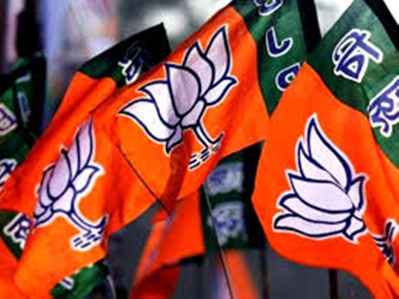 भाजपा के पांच बड़े नेता सिविल लाइन थाने में दे रहे धरना, गिरफ्तारी की तैयारी