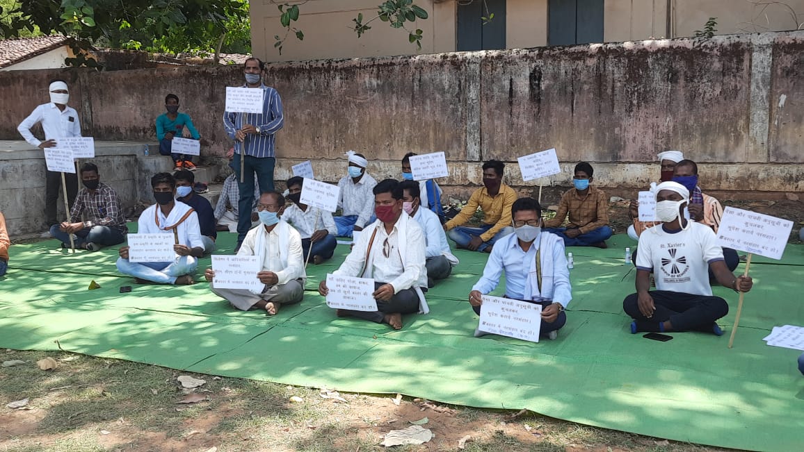 सिलगेर मामले पर सर्व आदिवासी समाज का धरना, सीपीआई ने दिया समर्थन, उच्चस्तरीय जांच व मृतक परिवार को 1-1करोड़ व घायल को 50 लाख मुवावजा–बंगाराम