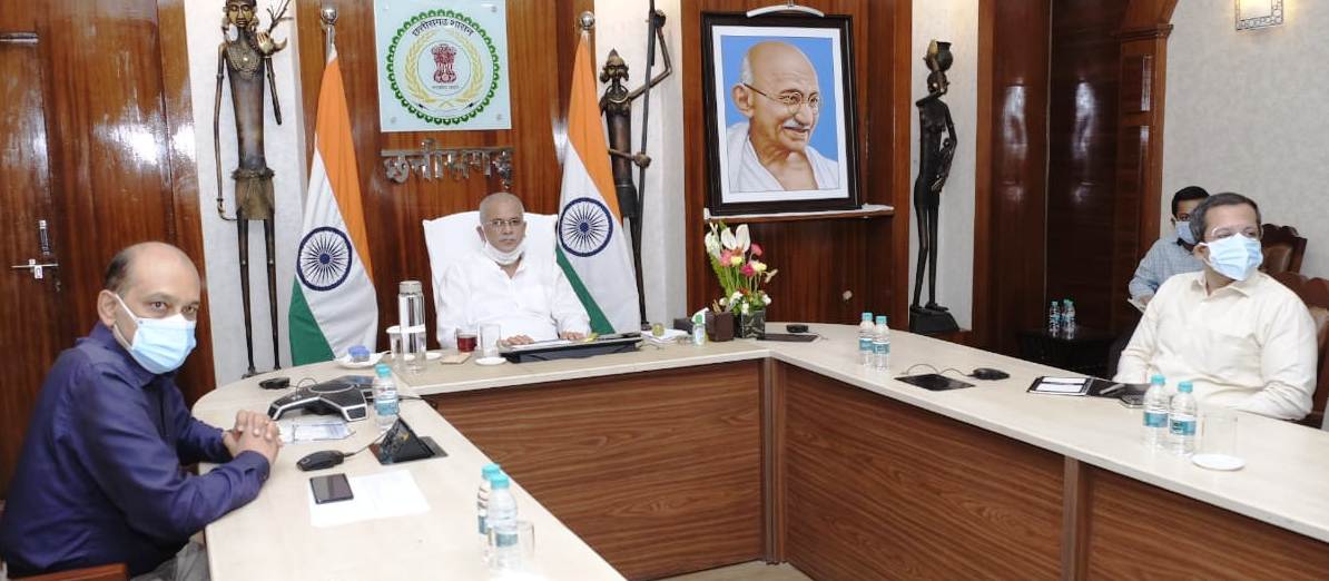 मुख्यमंत्री ने स्थानीय परिस्थिति के अनुरूप अति आवश्यक दुकानों के संचालन में छूट हेतु संबंधित जिला कलेक्टरों को दी अनुमति