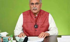 मुख्यमंत्री सहायता कोष में छत्तीसगढ़ गृह निर्माण मंडल ने 10 लाख रूपए का अंशदान